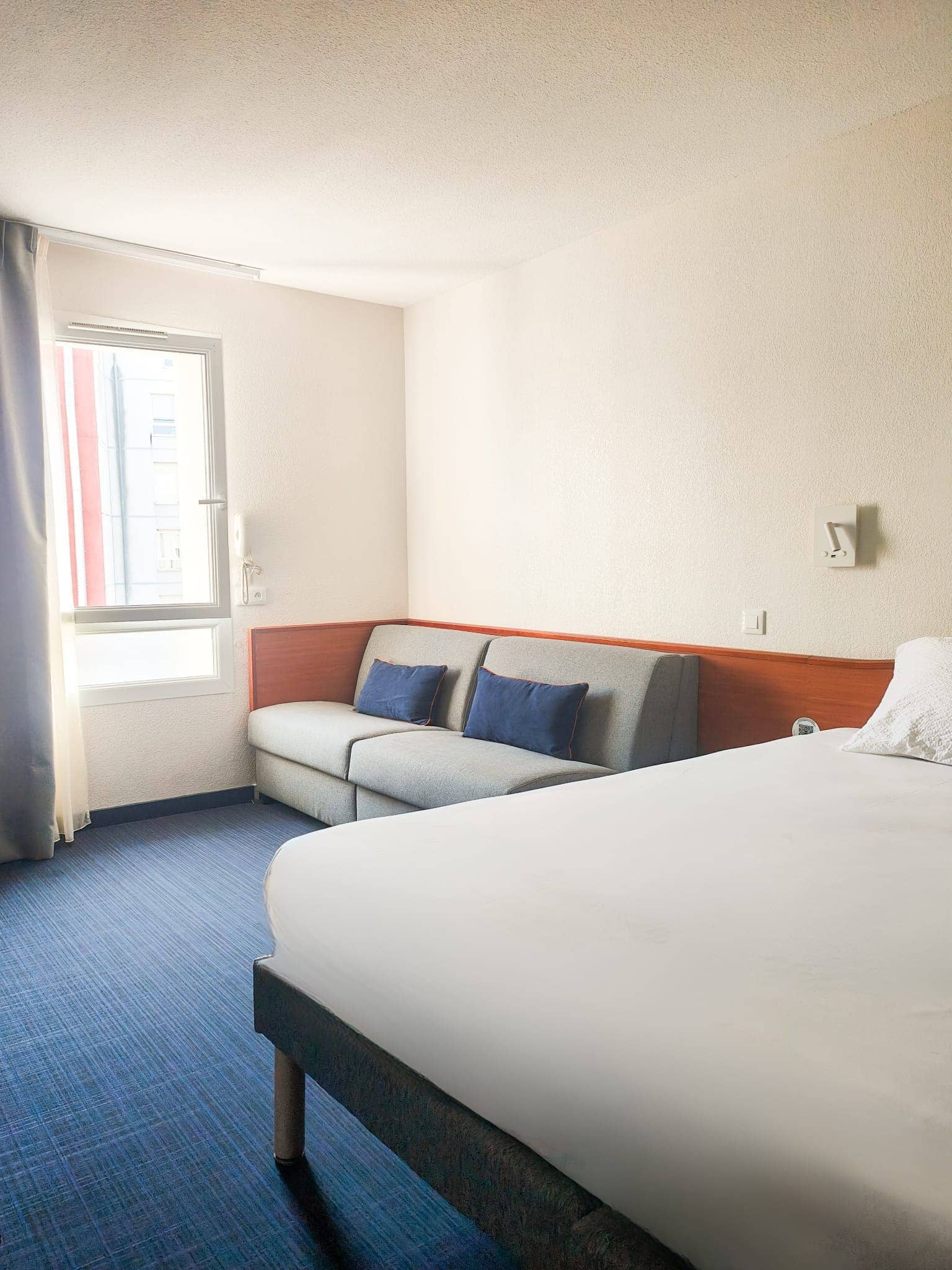 B&BHotelRodezBourran_Chambretriple_Chambrepour3personnes