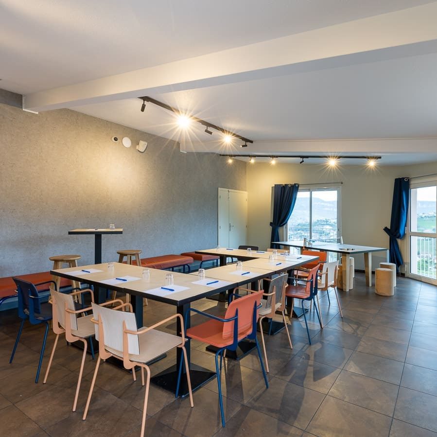 ibisBudgetMillauViaducHotel_GrandeSalledeRéunion_30personnes